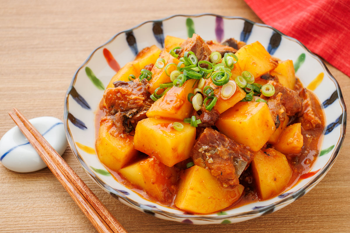 不飽和脂肪酸（EPA・DHA）たっぷりの「さば缶＆レンジで作る韓国風さばじゃが」のレシピ